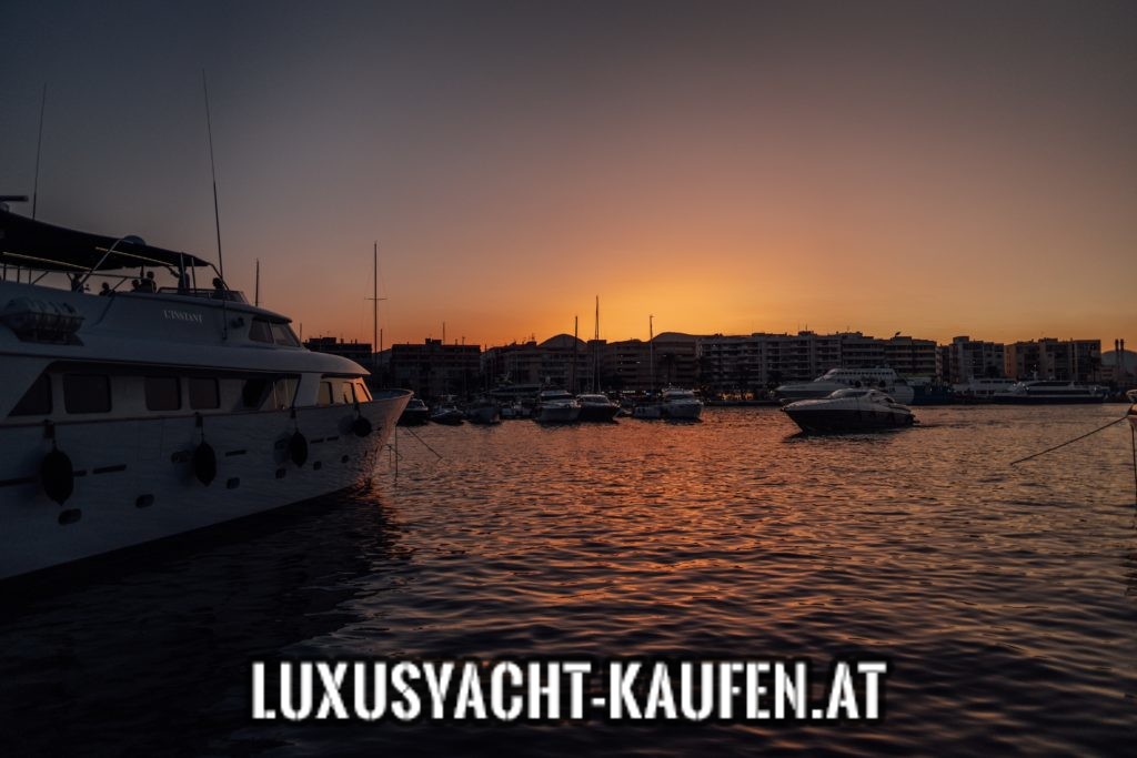 luxusyacht chartern